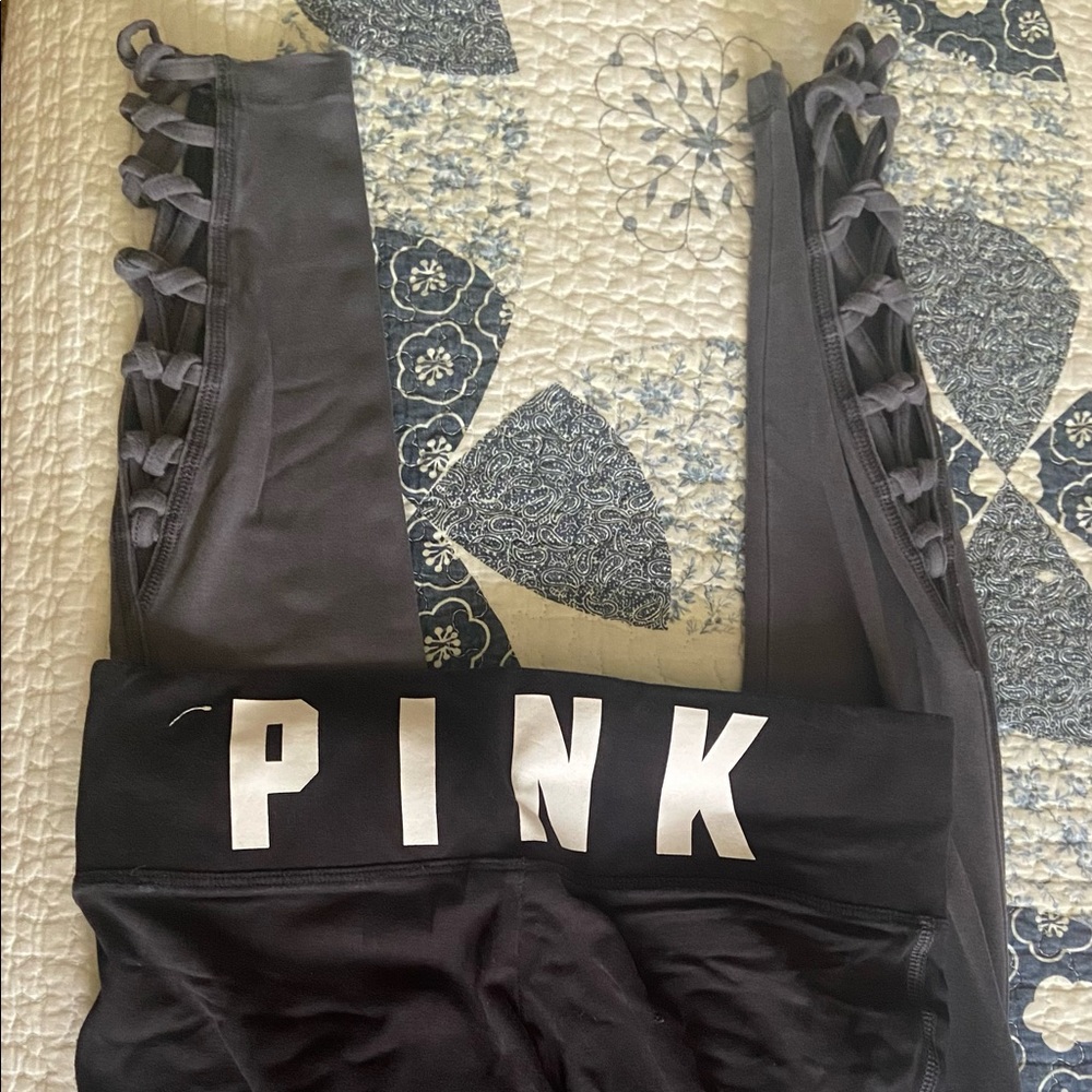 Victoria Secret PINK Grey/Black Ombré Cut Out Leggings (XS)